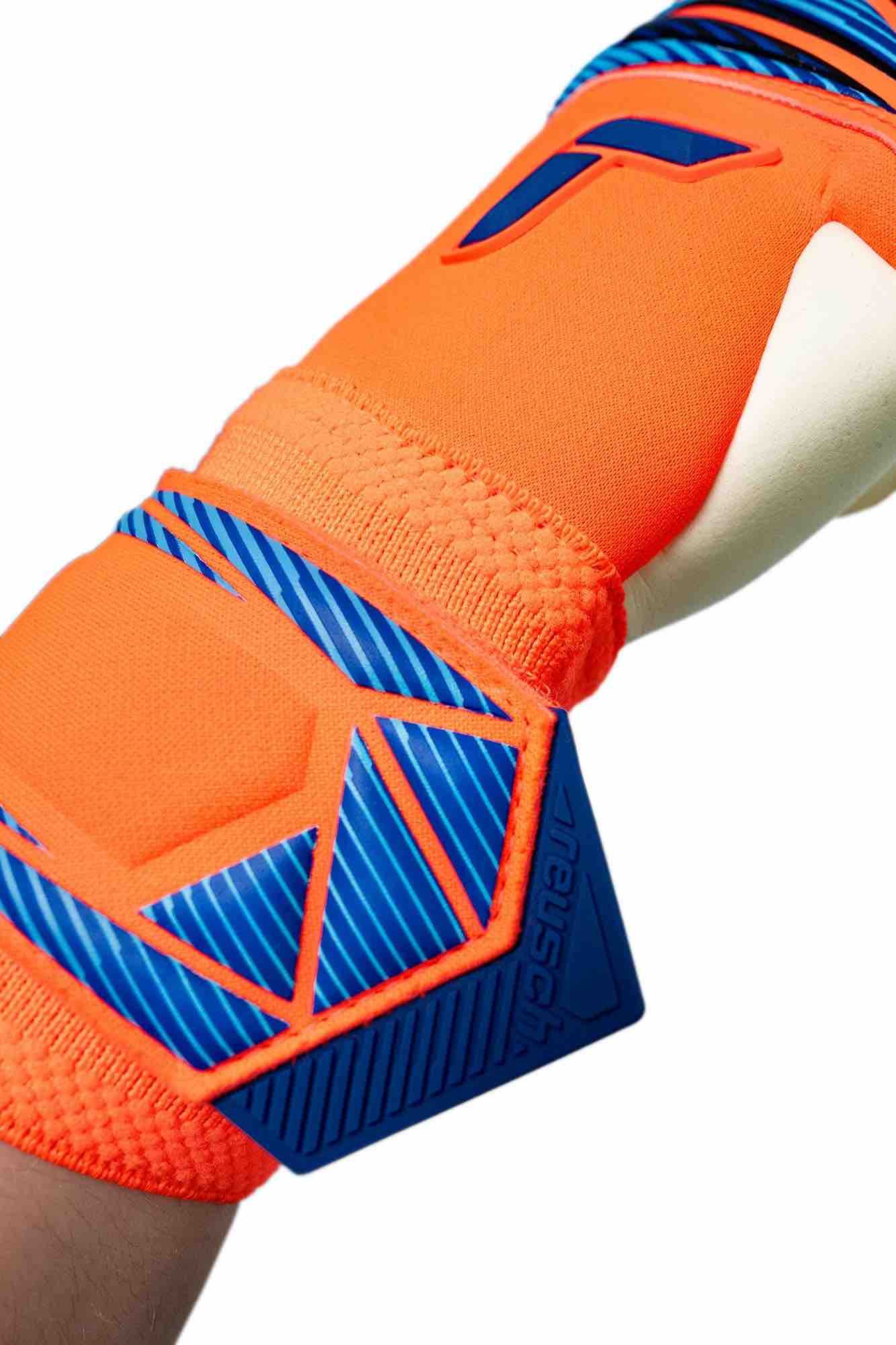 Reusch Attrakt Gold X Evolution Goalkeeper Gloves